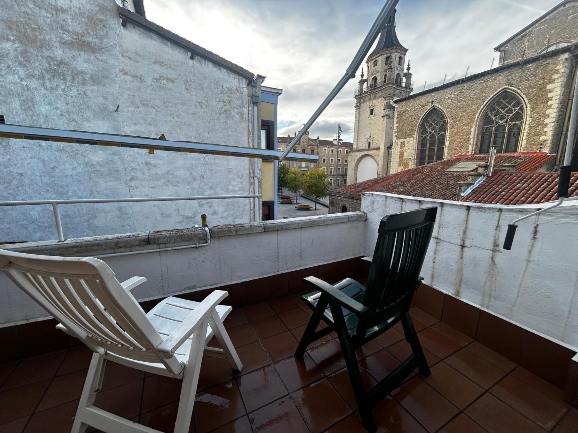 Habitacion Privada En Pleno Centro De Vitoria-Gasteiz Exterior foto